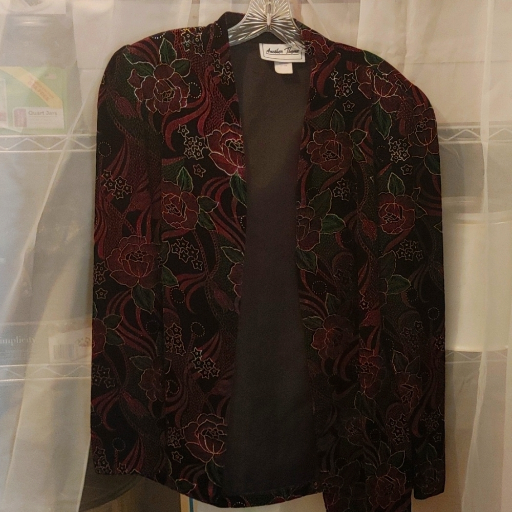 Velvet floral blazer, size S